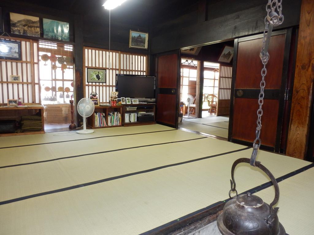 Hotel Minshuku Yomoshirou à Nanto Extérieur photo