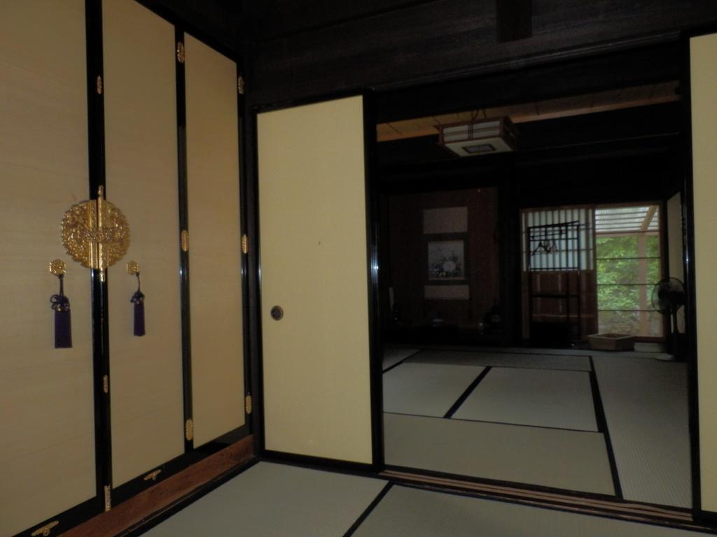 Hotel Minshuku Yomoshirou à Nanto Chambre photo